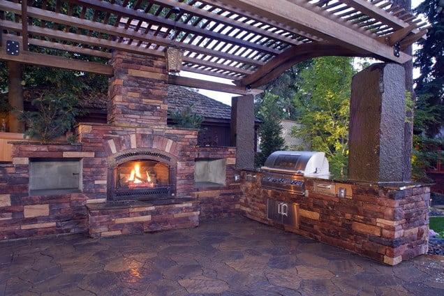 traditional brick fireplace Backyard-Lanscaping-Ideas-Fireplaces-homesthetics