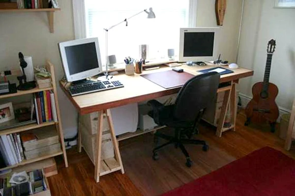 DIY Door Panel Desk Design 