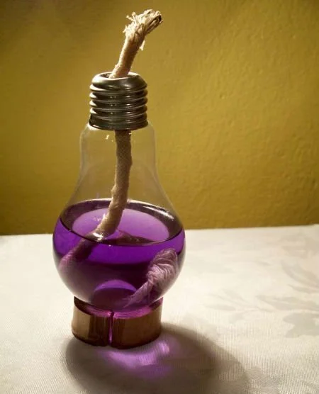 Beautiful Ideas On How To Decorate With Light Bulbs-homesthetics (1)