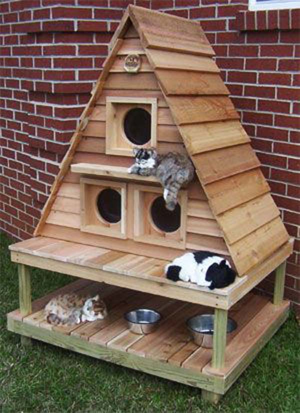 #34 OUTDOOR SMALL CASTLE FOR ANIMALS