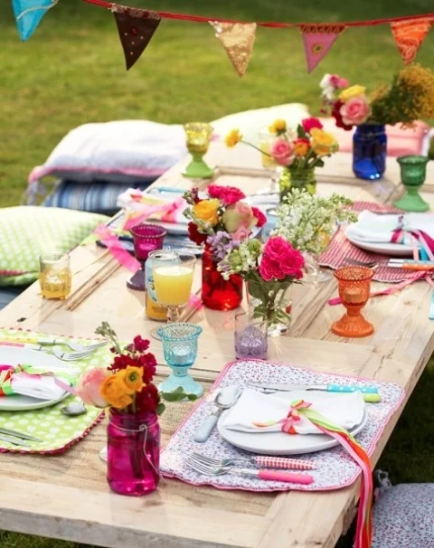 12 Mesmerizing Beautiful and Fresh Summer Table Decoration Ideas homesthetics decor (7)