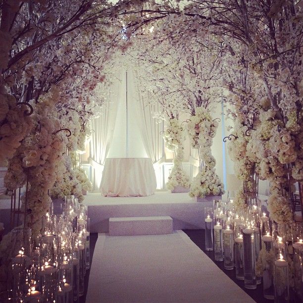 26 Stunningly Beautiful Decor Ideas For Indoor And Outdoor Weddings (19)