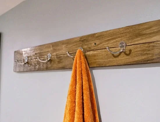 Reclaimed-Wood-Towel-Rack