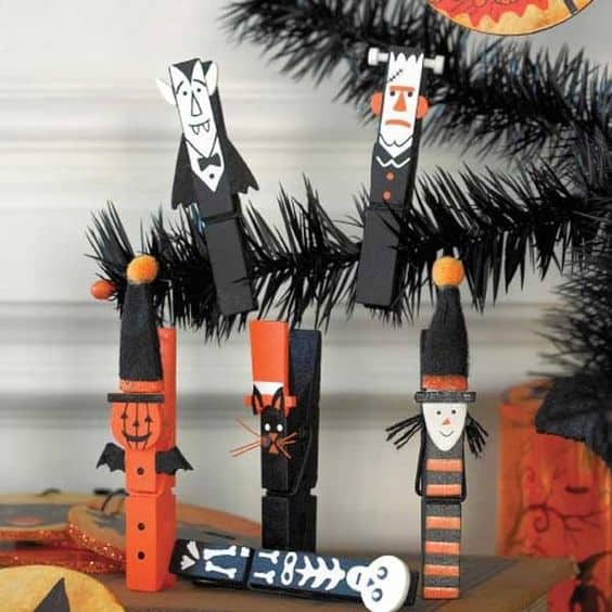 23. PREPARE INGENIOUS HALLOWEEN DECORATIONS