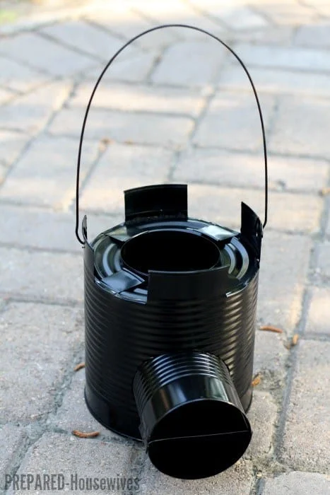 ROCKET STOVE USING A CAN
