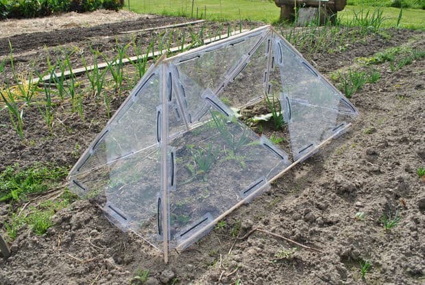 LEARN HOW TO BUILD A MODULAR GREENHOUSE
