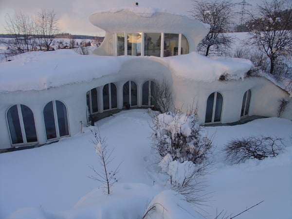 Earth House Estate Lättenstrasse in Dietikon, Switzerland by Vetsch Architektur Homesthetics white landscape