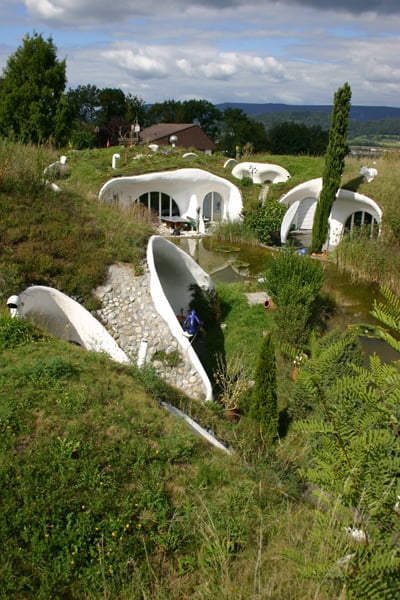 Earth House Estate Lättenstrasse in Dietikon, Switzerland by Vetsch Architektur Homesthetics grass,roof,garden