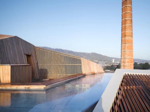 Thermalbad Zürich-Transforming a Brewery Into a Spa roof view