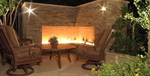 modern minimalist fireplace Backyard-Lanscaping-Ideas-Fireplaces-homesthetics