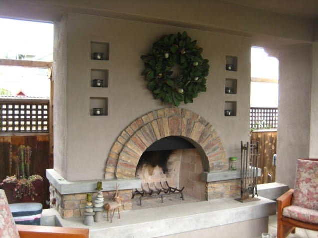 simple circular round fireplace Backyard-Lanscaping-Ideas-Fireplaces-homesthetics