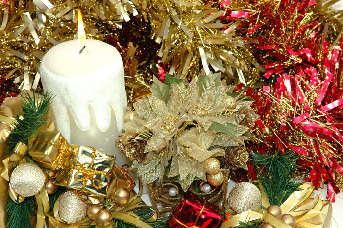 white gold and red Creative&Inspiring Modern Christmas Candles Decorations (1)