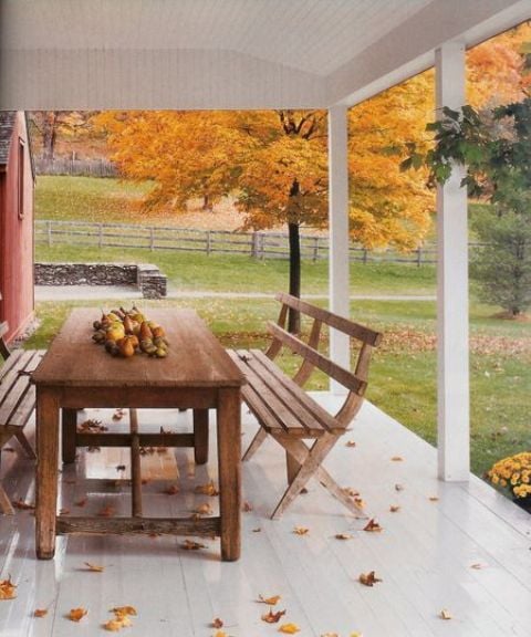 warmth and coziness DIY -Welcome the Fall with Warm and Cozy Patio Decorating Ideas homesthetics (41)