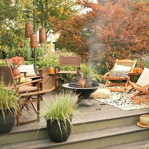 DIY -Welcome the Fall with Warm and Cozy Patio Decorating Ideas homesthetics (41)