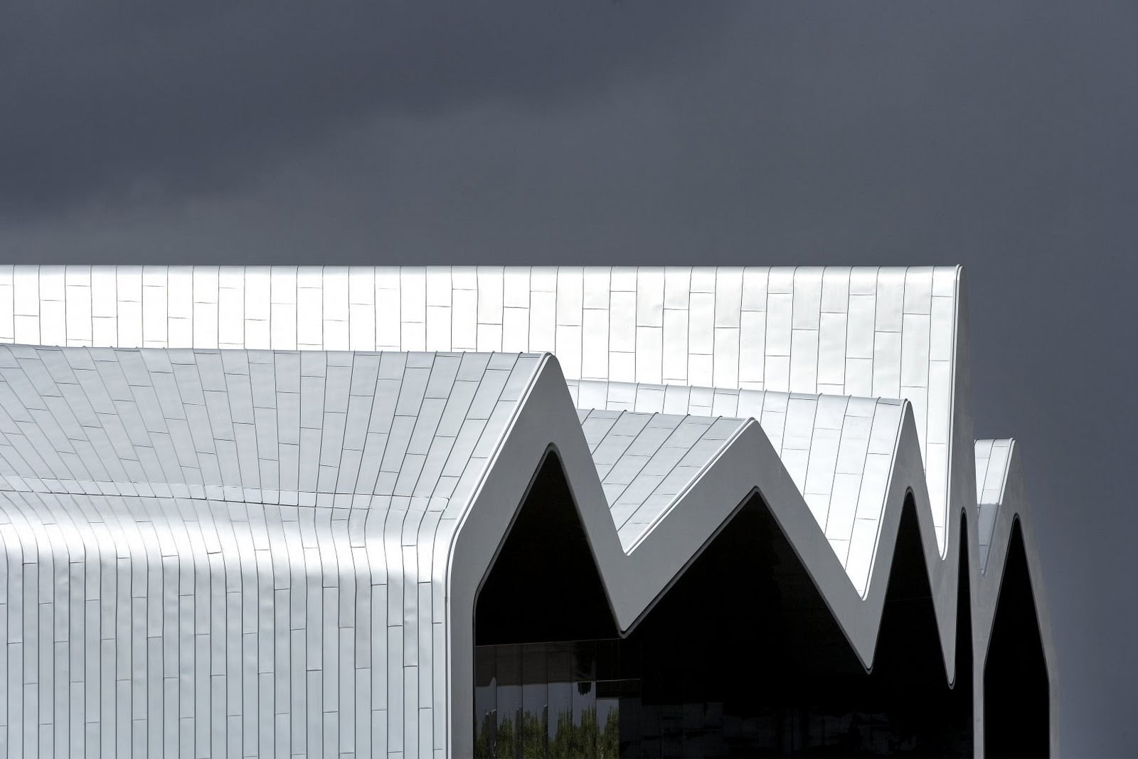 The Riverside Museum of Transport in Glasgow by Zaha Hadid Architects Homesthetics