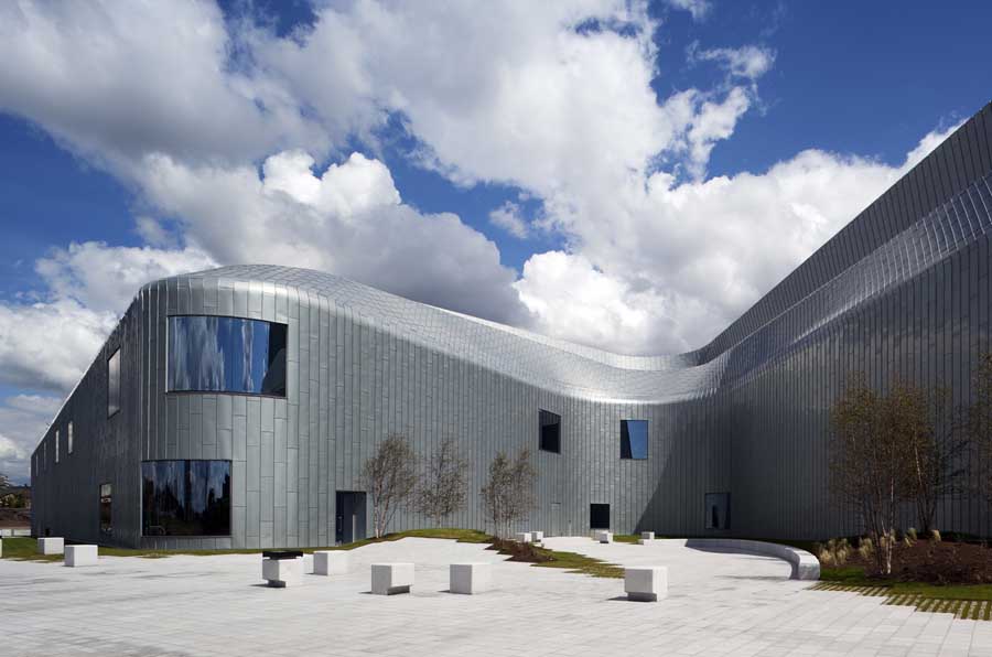 The Riverside Museum of Transport in Glasgow by Zaha Hadid Architects Homesthetics (4)