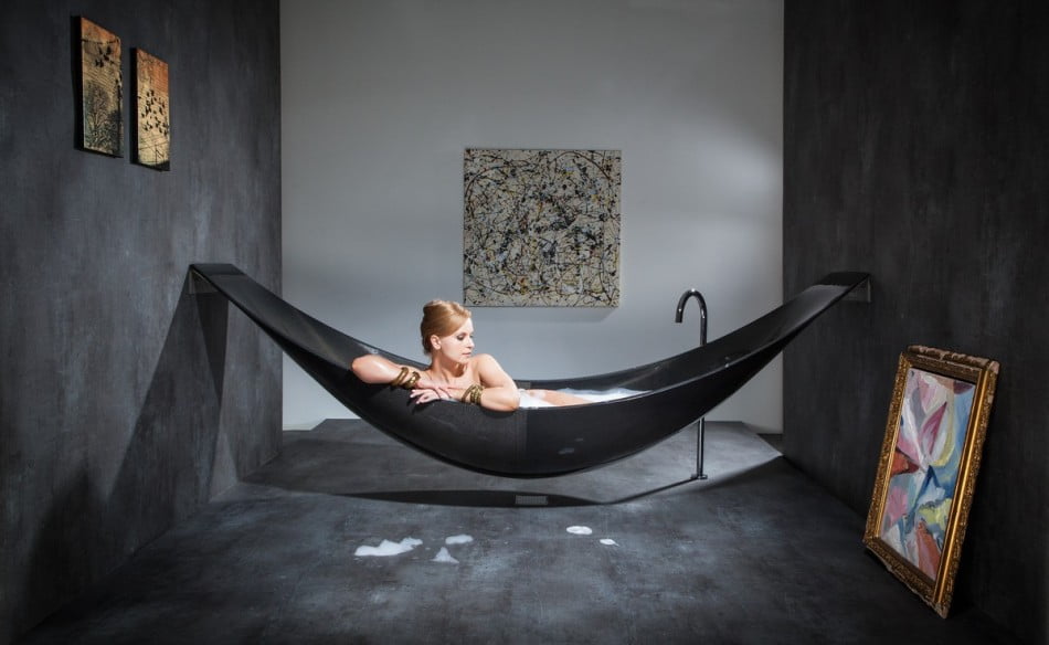 oasis modern black hammock-bathtub-design-made-from-layers-of-carbon-fiber-by-Splinter-Works-sleek-bath-tub-floating-bath-tub-Homesthetics-1 (20)