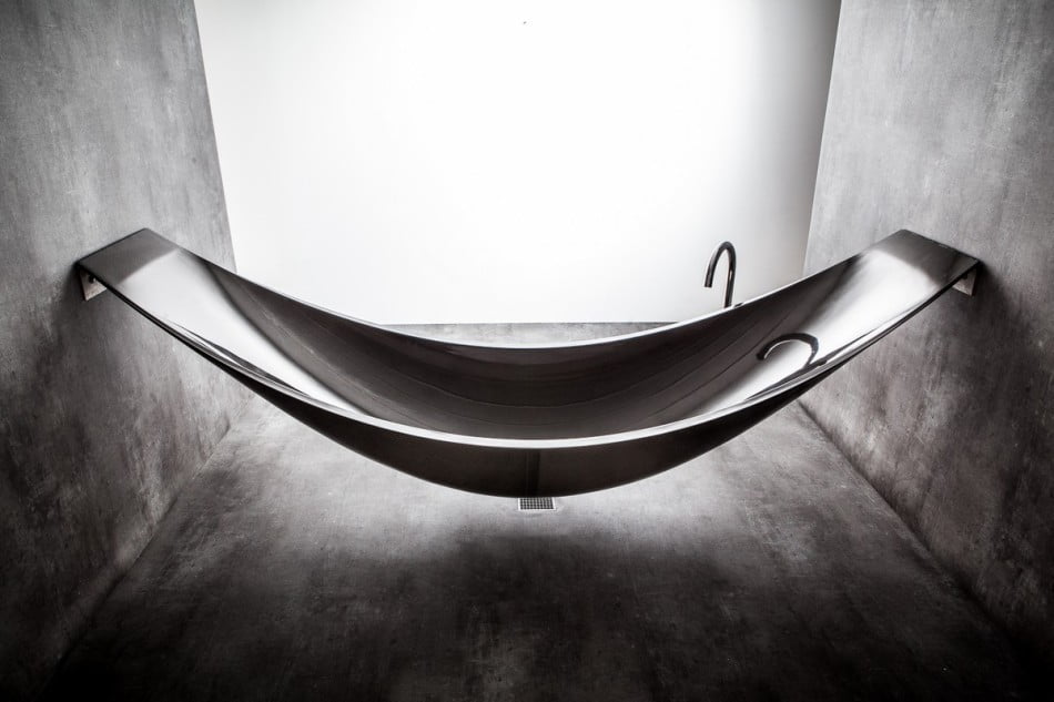 empthy modern black hammock-bathtub-design-made-from-layers-of-carbon-fiber-by-Splinter-Works-sleek-bath-tub-floating-bath-tub-Homesthetics-1 (20)