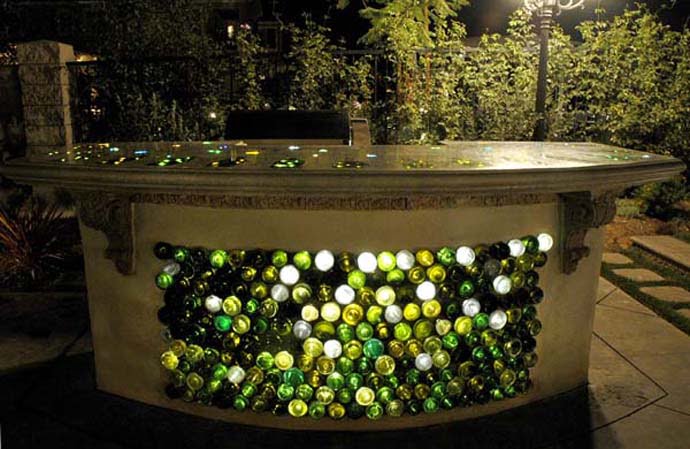 wine bottle art 20 Creative & Inspiring Ideas of How to Recycle Wine Bottles Into Pieces of Art homesthetics (26) BAR DESIGN