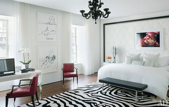 white simple 19-Creative-Inspiring-Traditional-Black-And-White-Bedroom-Designs-small-bedroom-homesthetics