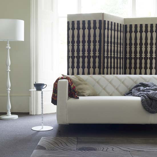 sofa white 21 Creative&Inspiring Black And White Traditional Living Room Designs