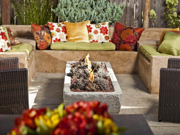 rectangular stone fire pit design in Backyard Landscaing Ideas-Attractive Fire Pit Designs Homesthetics