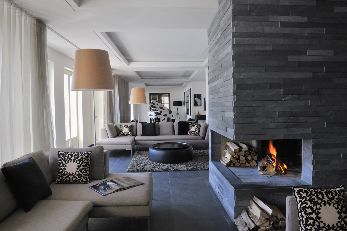 25 Stone Fireplace Designs to Warm your Home 