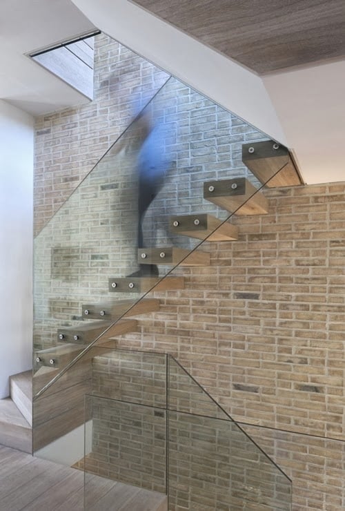 Different-Wooden-Types-of-Stairs-for-Modern-Homes