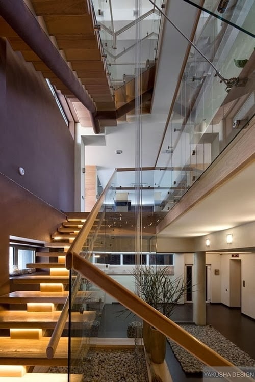 high end Different-Wooden-Types-of-Stairs-for-Modern-Homes