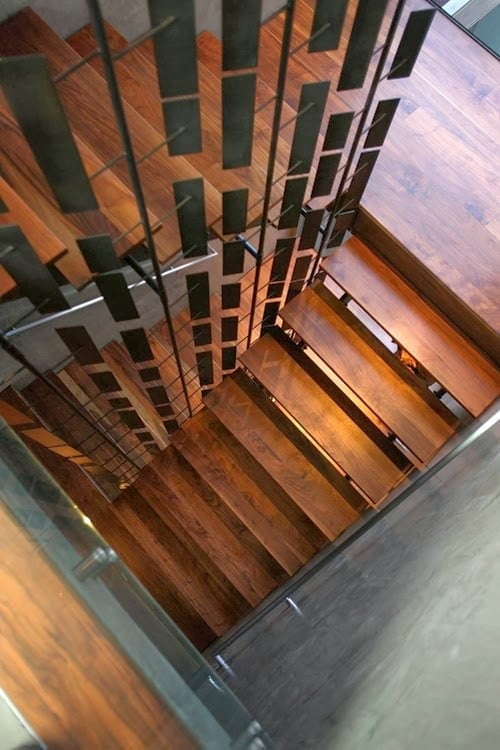 highly aesthetics Different-Wooden-Types-of-Stairs-for-Modern-Homes