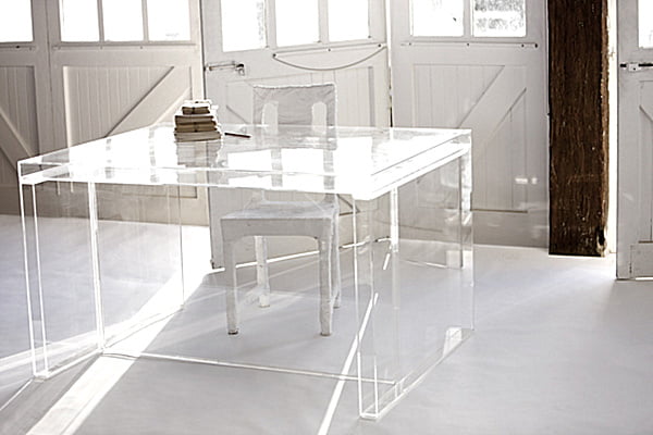 Acrylic-Desk-from-Penny-Farthing-Design-House.homesthetics