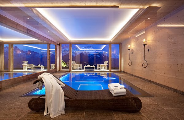 Luxurious Swimming Pool Lighten Magnificently