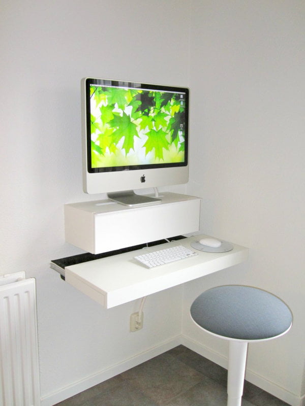 Small DIY Wall Mounted Desk
