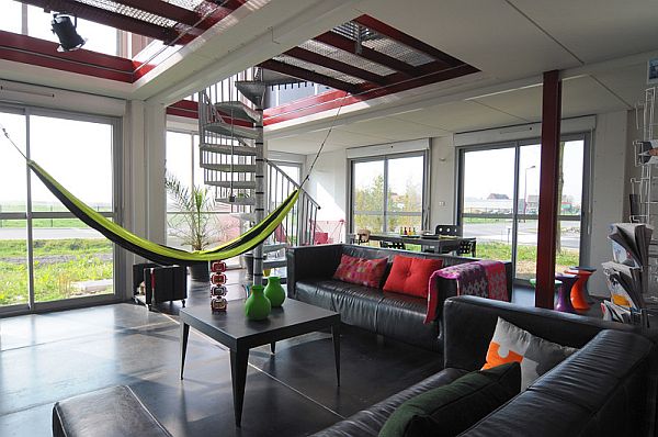 Lovely Hammock in the Living Area Providing a Comfortable and Care Free Seating Option