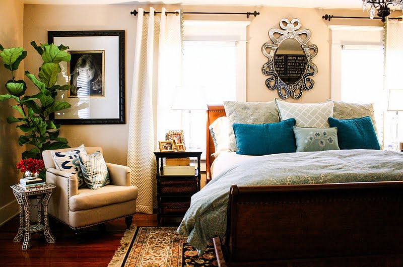 Stylish Small Reading Nook in the Corner of the Bedroom