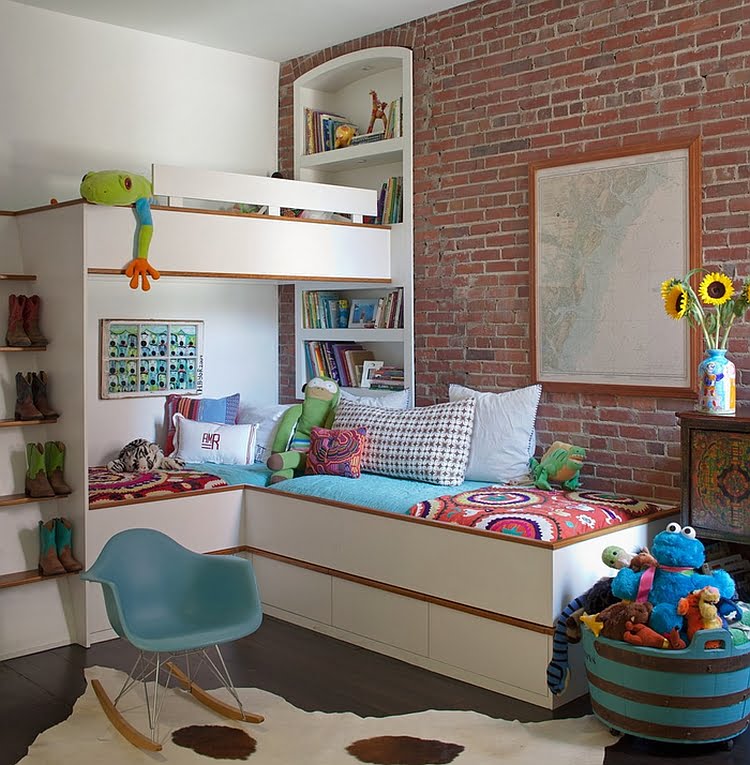Corner Bunk Bed Saving Up an Ample Playing Space for Children