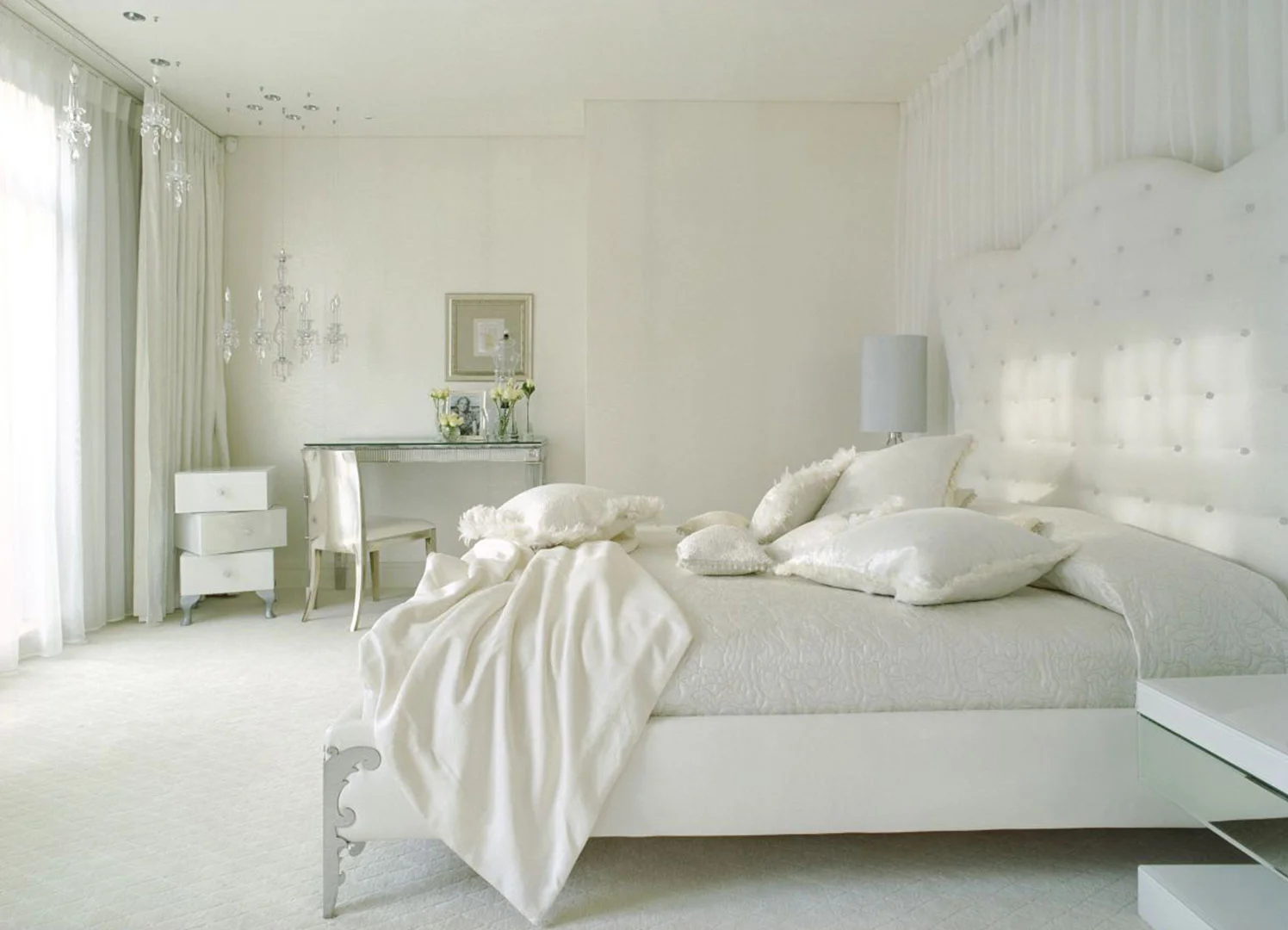 White bedroom design idea white and beige design