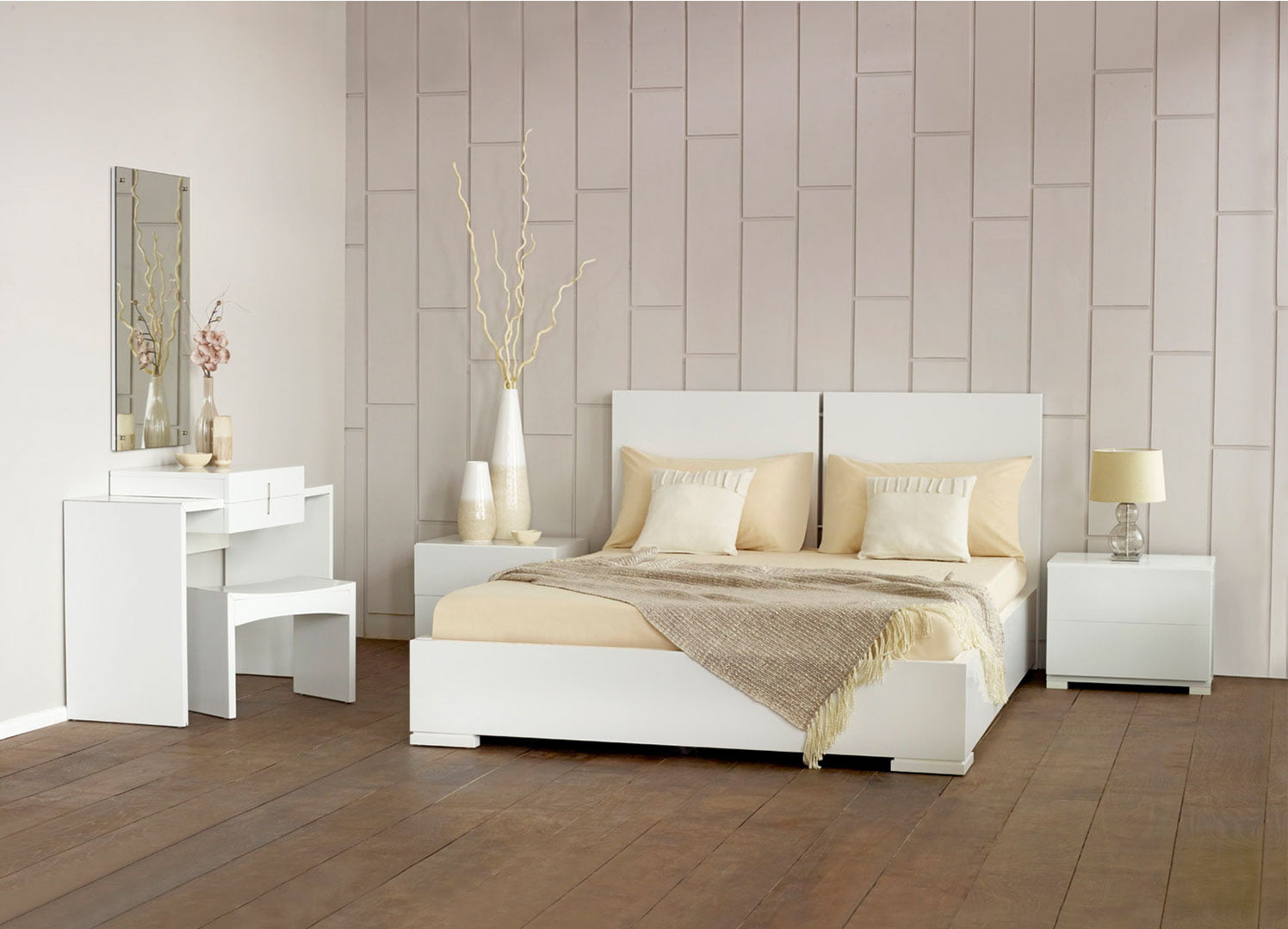 White bedroom design idea