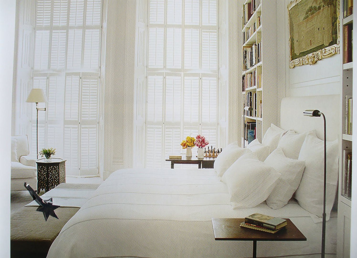 White bedroom design idea cozy