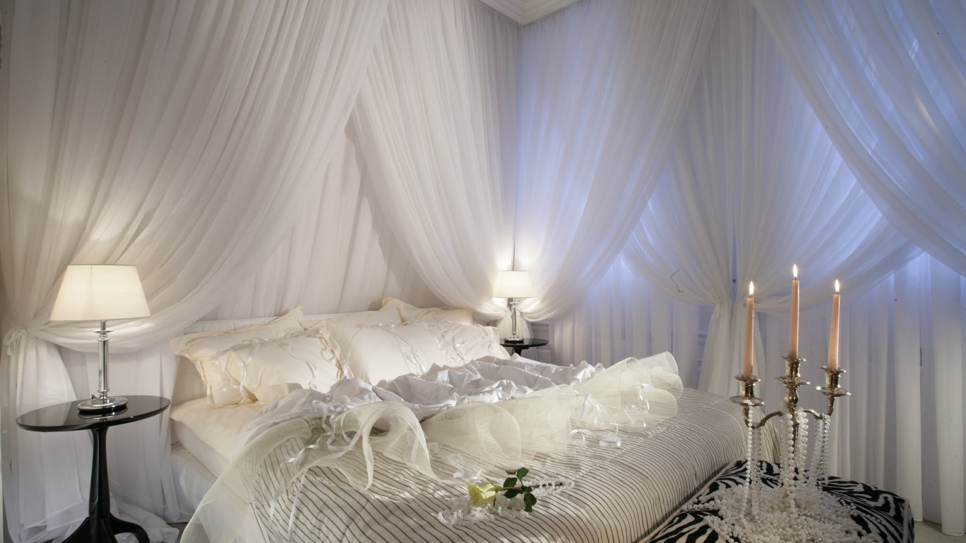 White bedroom design idea romantic