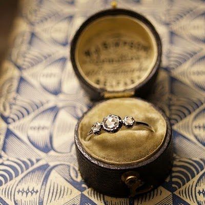 21 DIY Ring Boxes That Will Beautify and Add Romance To a Special Moment homesthetics design (18)