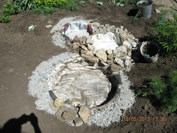 Create an Extraordinary DIY Pond From An Upcycled Old Tire! 