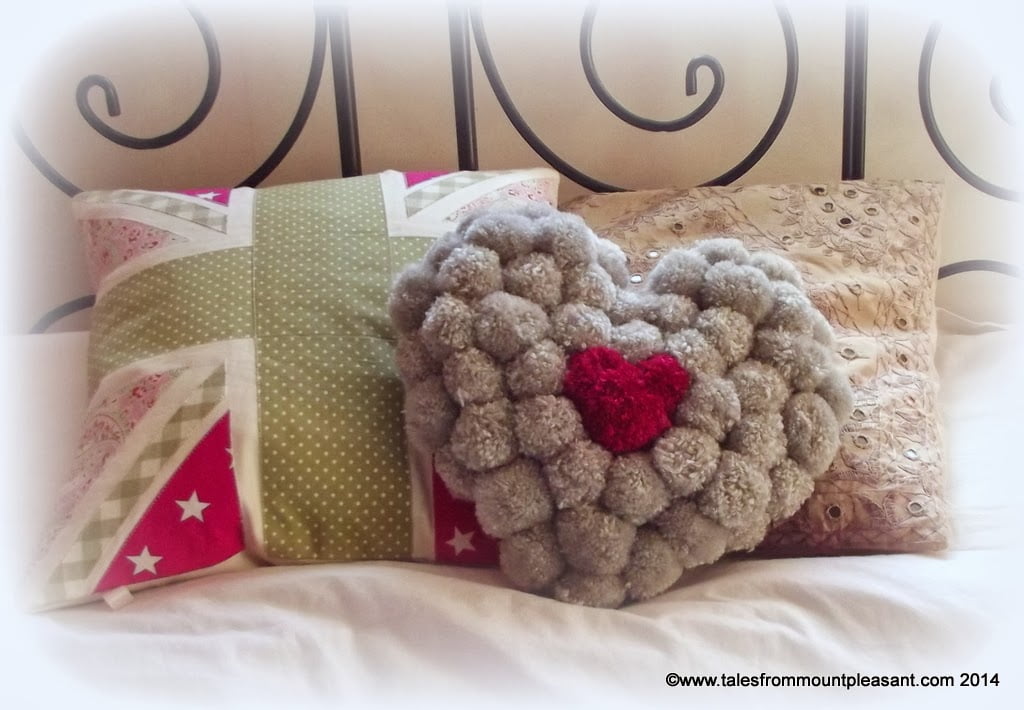 Pom-Pom Crafts and Ideas-homesthetics (16)