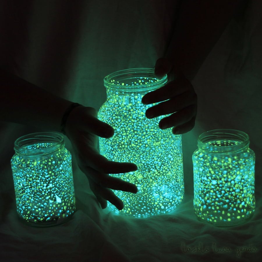 3. Luminaires and Lamps Ideas-Get a glow stick and a mason jar and break it into it and voila, glowing jar lamp