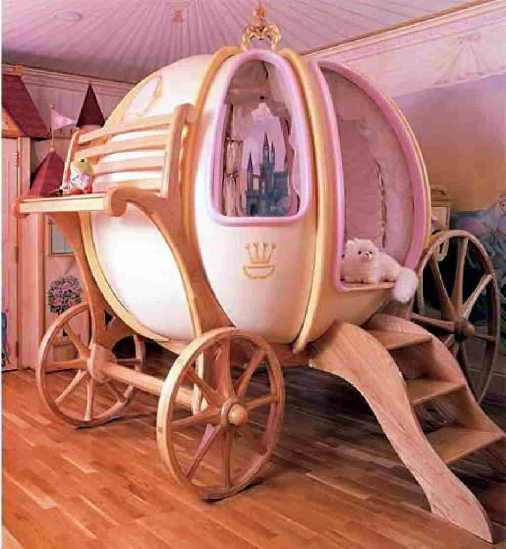 32. A carriage is the ultimate level of sophistication for your girl's bedroom