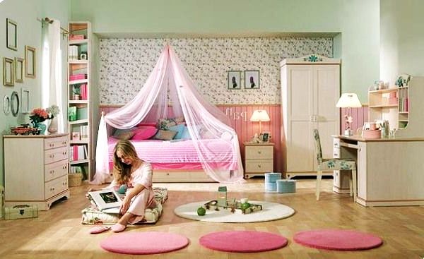 Super Floral Warm and Cozy Pink Interior Design
