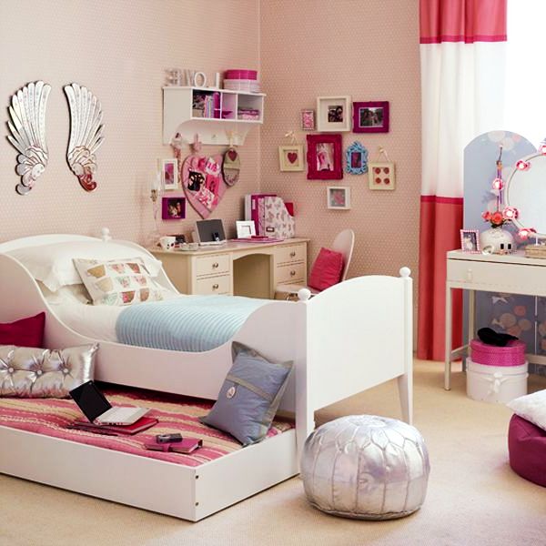 Playful Teenage Girls Bedroom Interior Design
