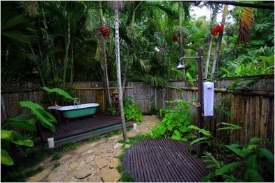 63 Outdoor Showers & Outdoor Bathtubs Exuding Supreme Tranquility and Serendipity homesthetics (36)