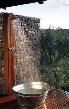 63 Outdoor Showers & Outdoor Bathtubs Exuding Supreme Tranquility and Serendipity homesthetics (39)