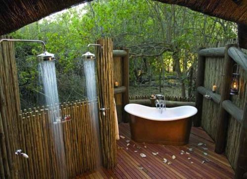63 Outdoor Showers & Outdoor Bathtubs Exuding Supreme Tranquility and Serendipity homesthetics (45)